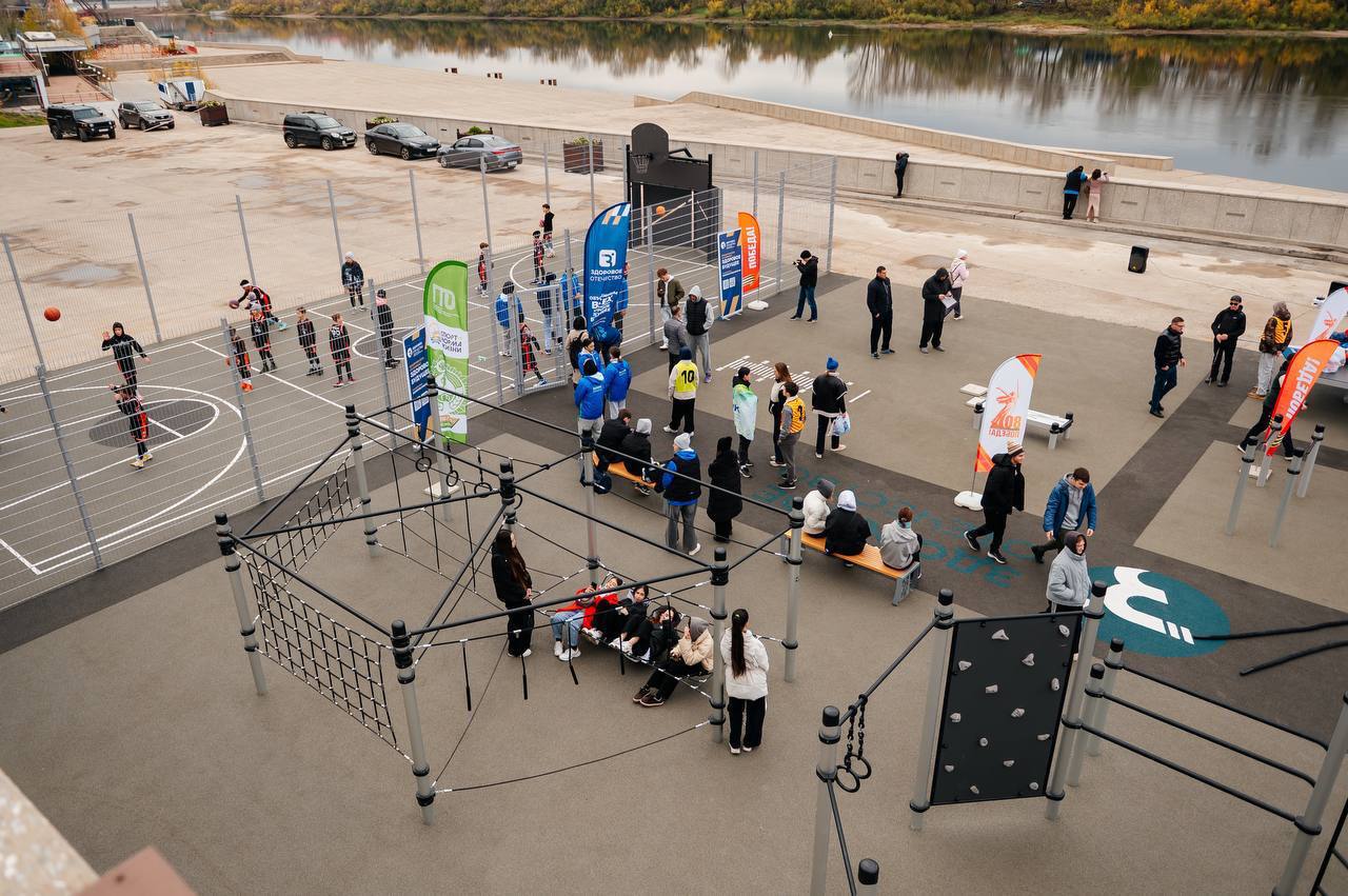 КЕНГУРУ.ПРО открыли новый уличный спортивный кластер в Уфе