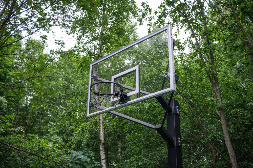 Баскетбольный щит с кольцом для улицы